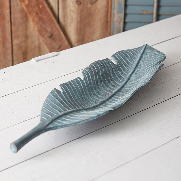 Load image into Gallery viewer, Verdigris Leaf Dish
